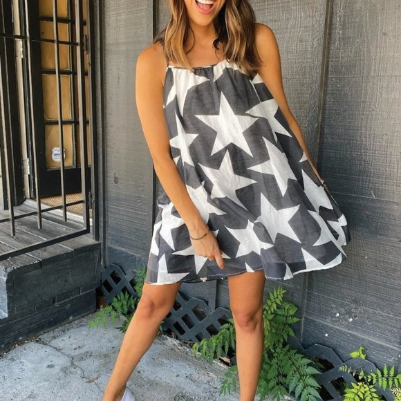 Judith March Dresses & Skirts - Judith March x Dede Raad star dress